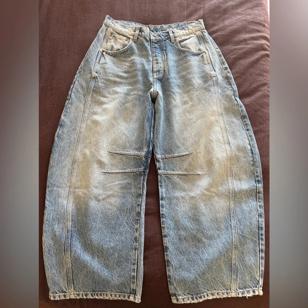 We The Free Mid Rise Good Luck Barrel Jeans in Light Blue - Picture 2 of 7